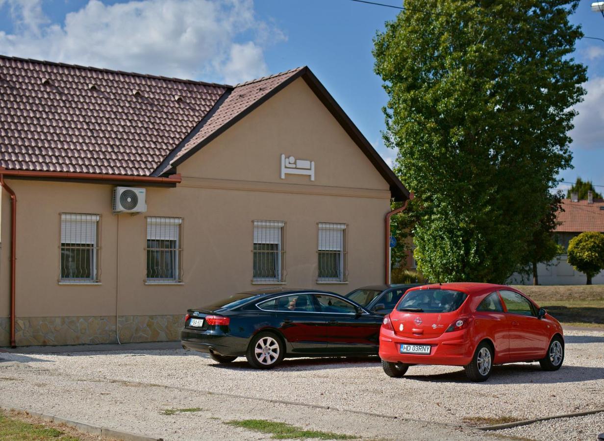 R.Gold Apartman Мако Экстерьер фото