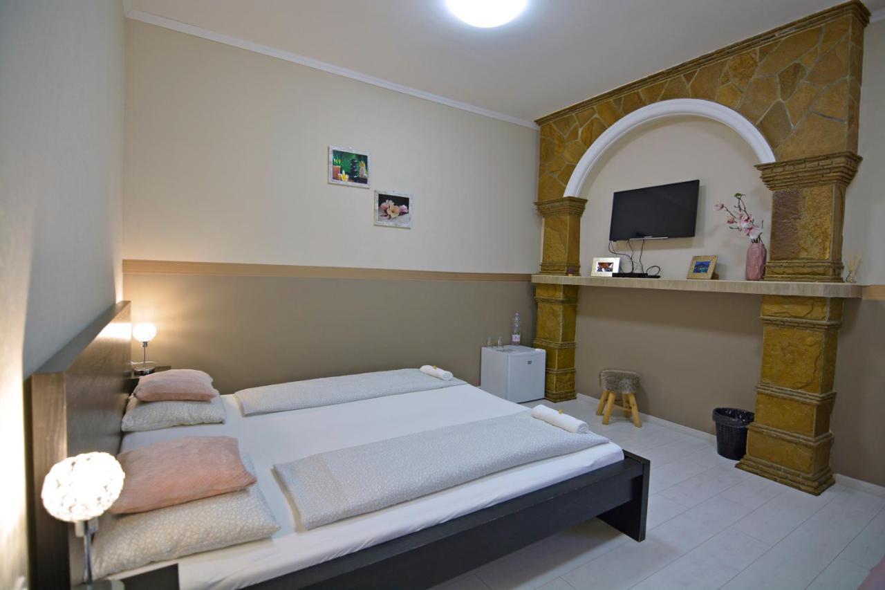 R.Gold Apartman Мако Экстерьер фото